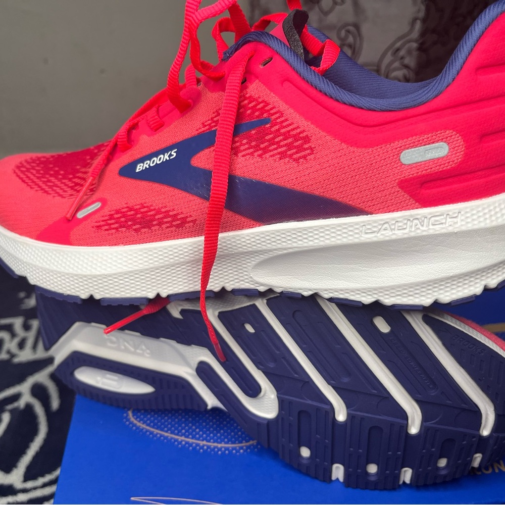 Brooks Neon Pink and Navy Running Shoes - Picture 5 of 7